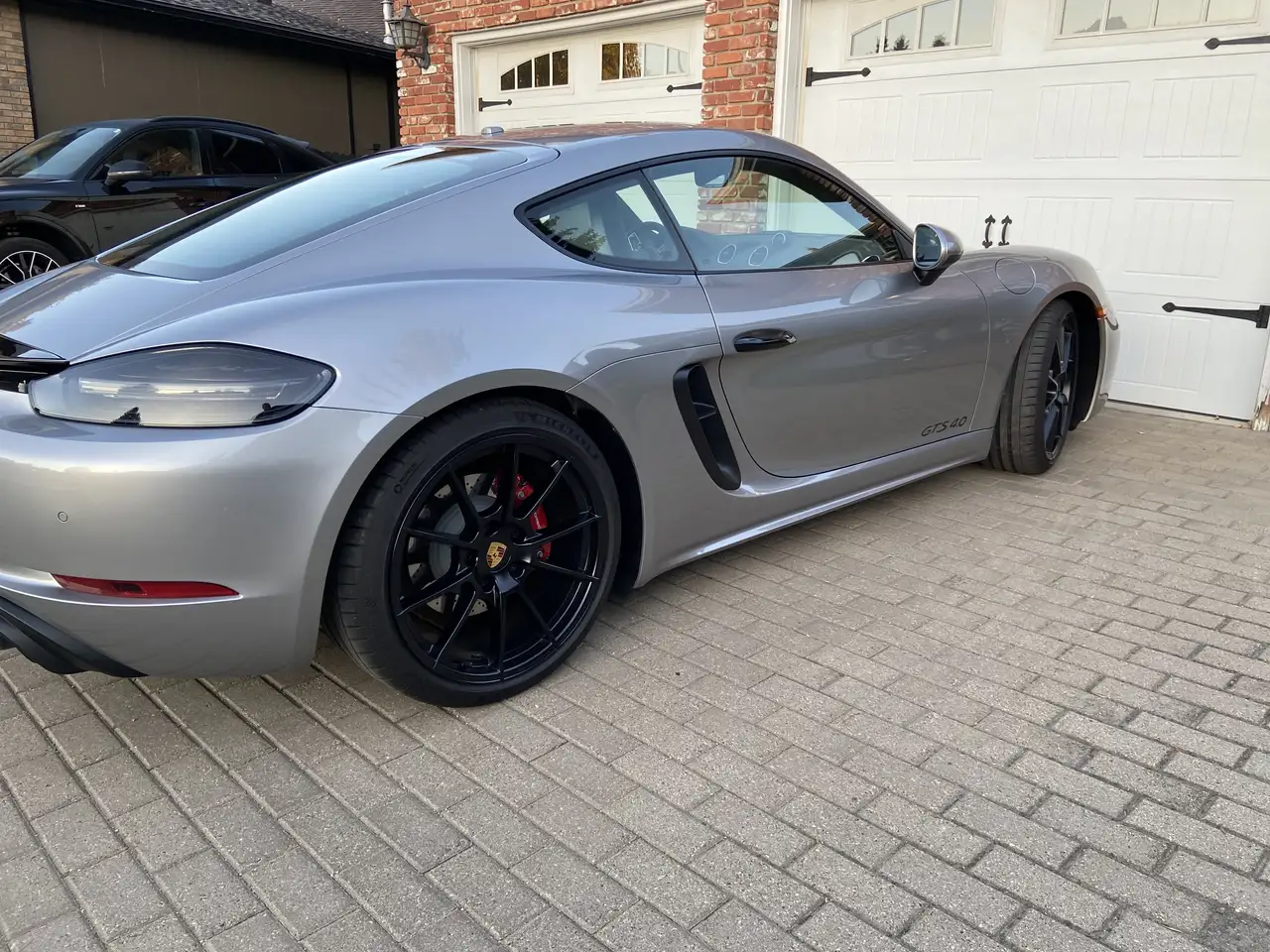 Porsche 718 Cayman photo Porsche 718 Cayman
