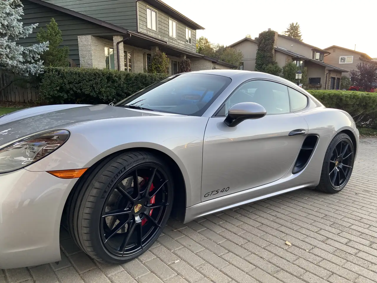 Porsche 718 Cayman photo Porsche 718 Cayman