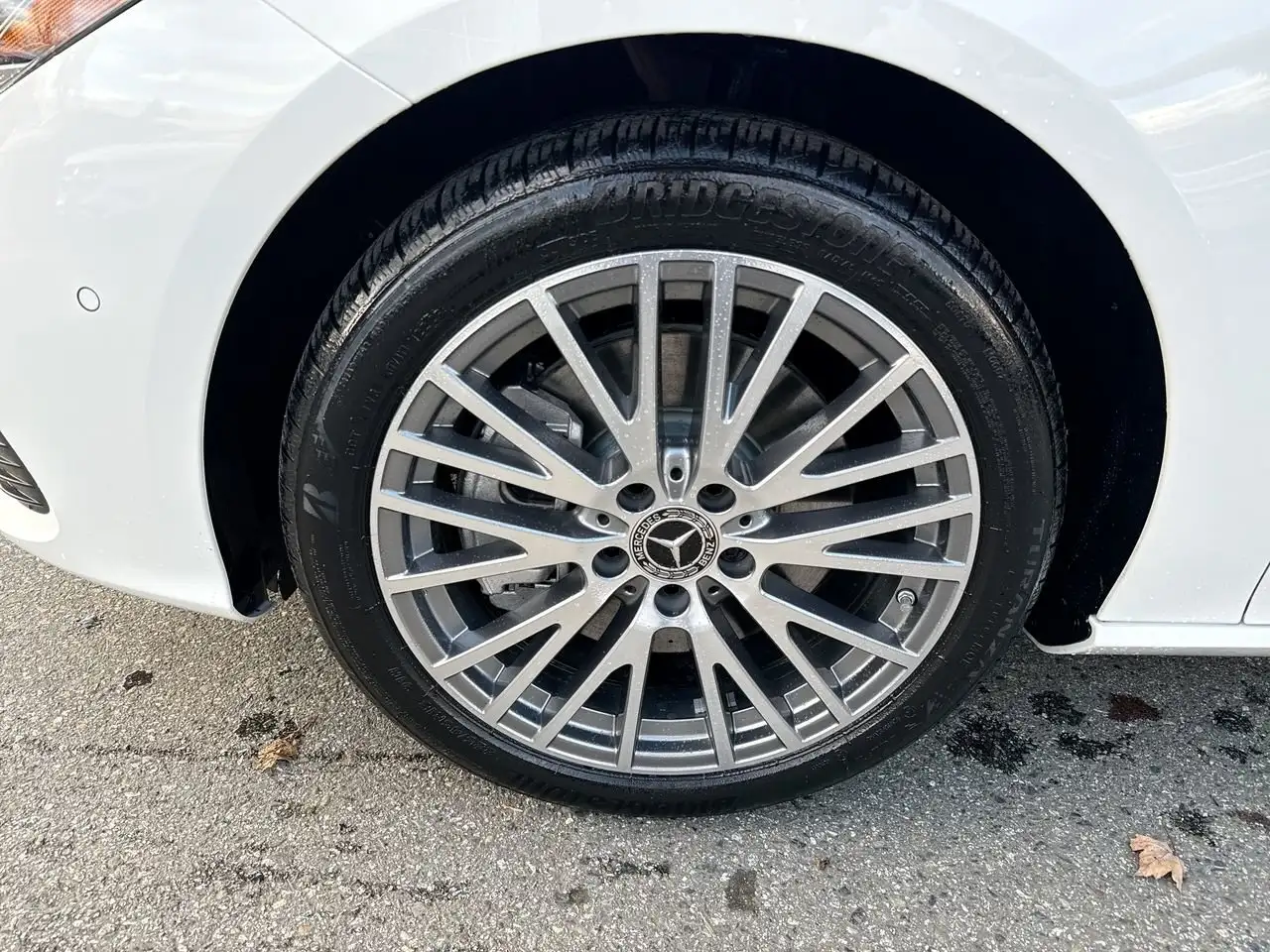 Mercedes-Benz CLA снимка Mercedes-Benz CLA