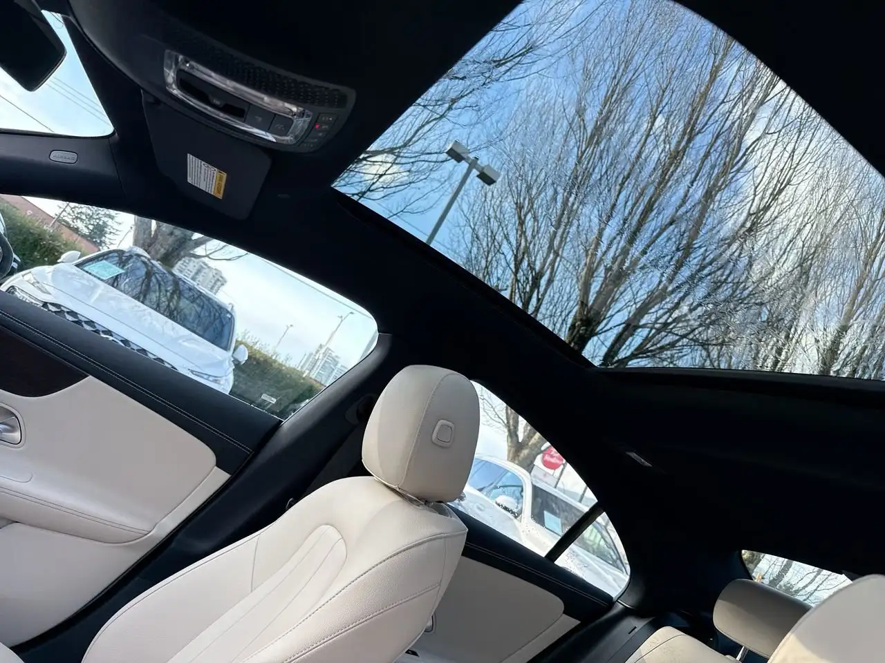 Mercedes-Benz CLA снимка Mercedes-Benz CLA