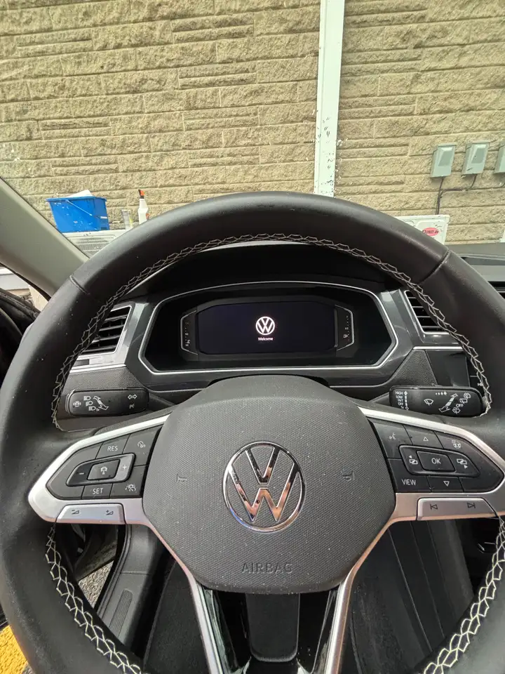 Volkswagen Tiguan photo Volkswagen Tiguan