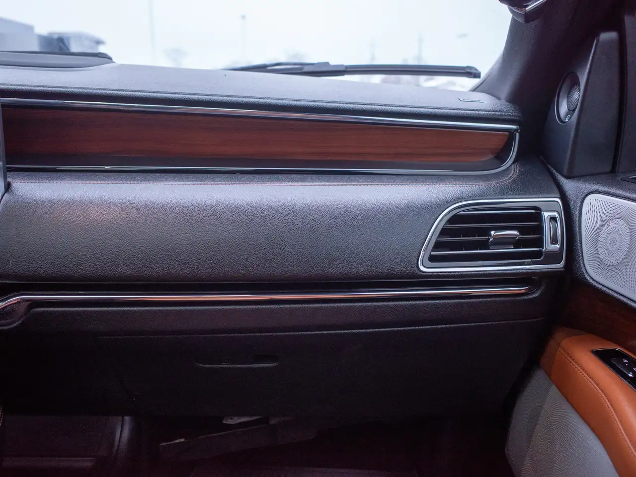 Lincoln Navigator photo Lincoln Navigator