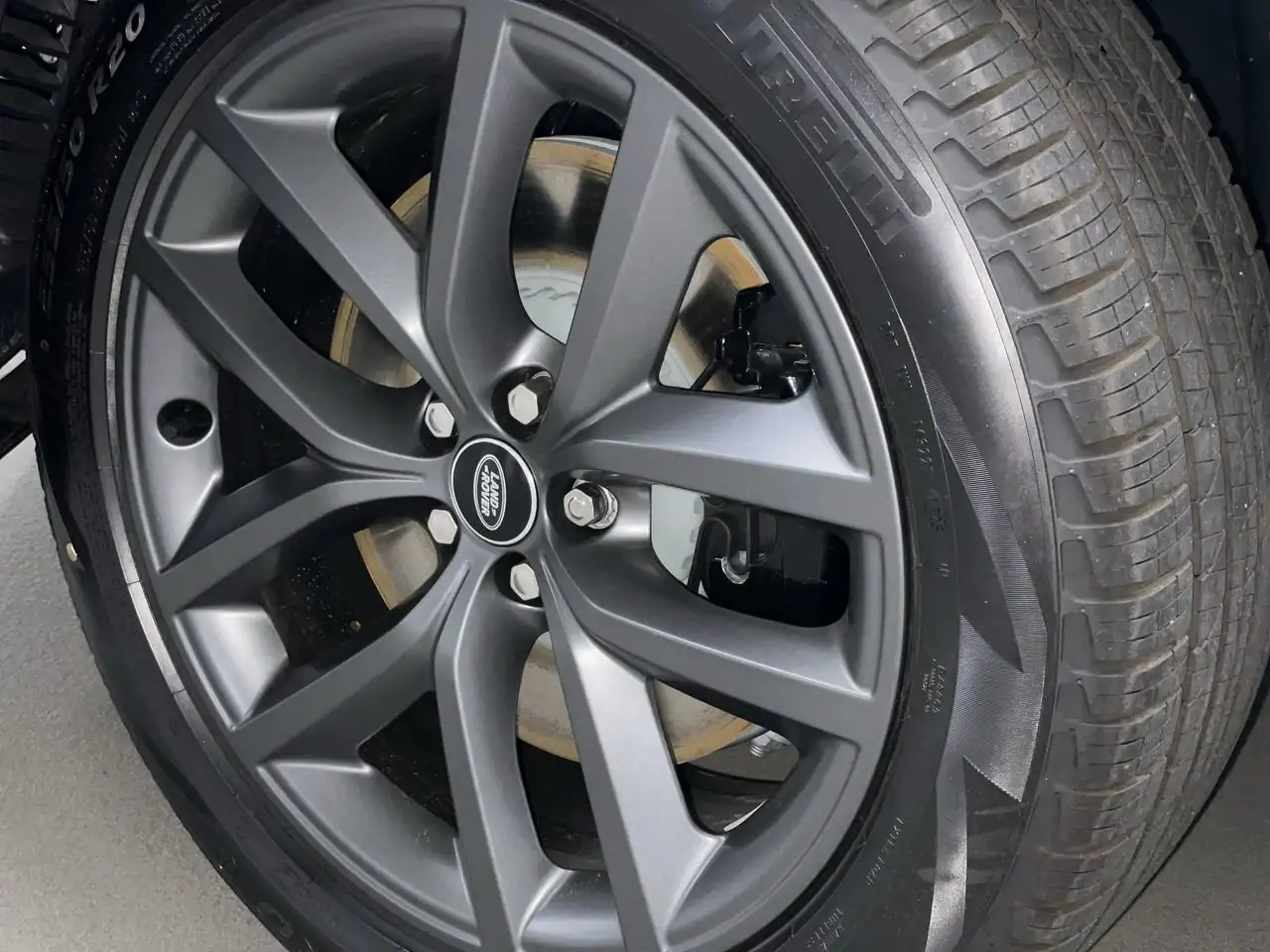 Land Rover Range Rover Velar снимка Land Rover Range Rover Velar