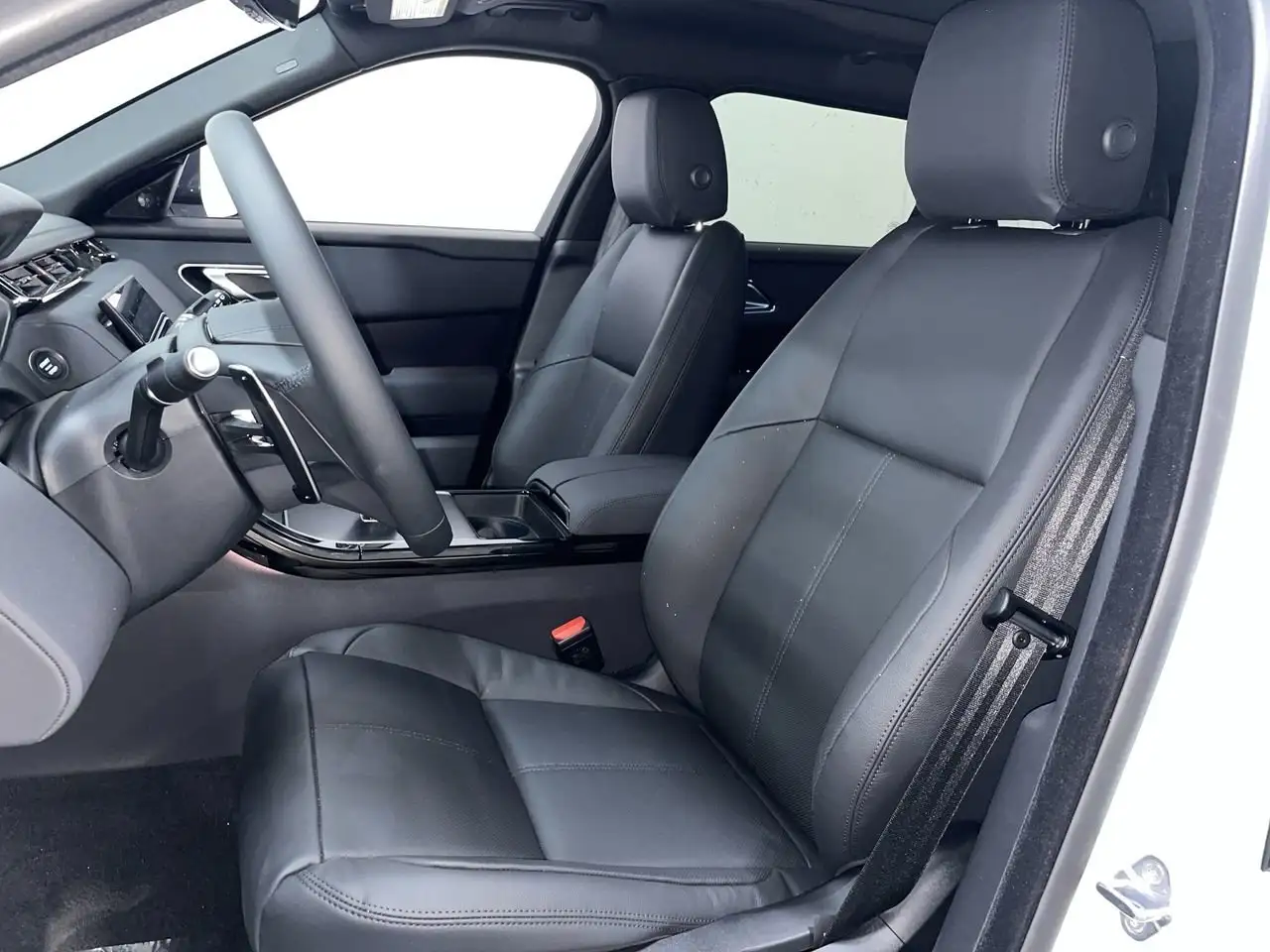 Land Rover Range Rover Velar снимка Land Rover Range Rover Velar