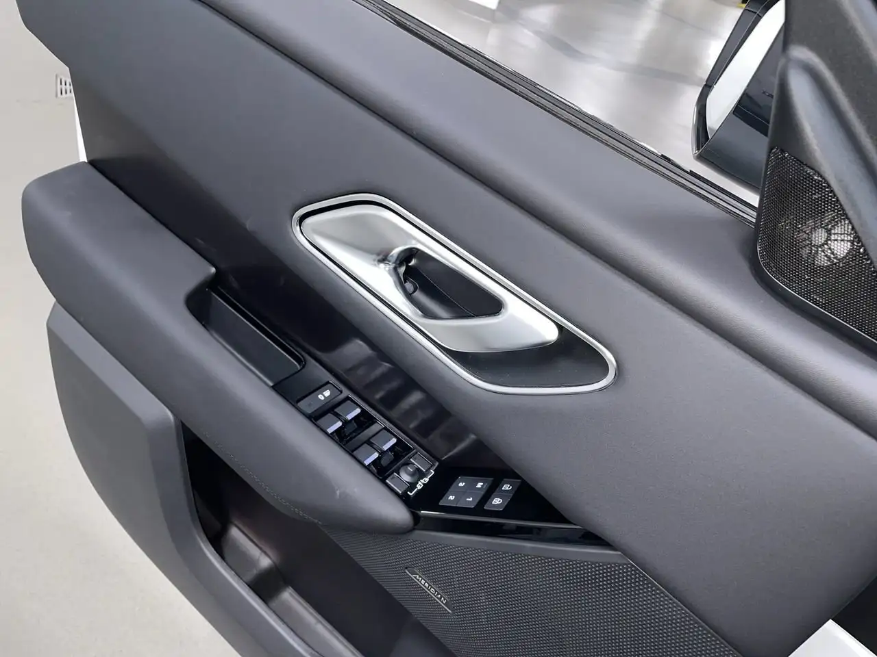 Land Rover Range Rover Velar снимка Land Rover Range Rover Velar