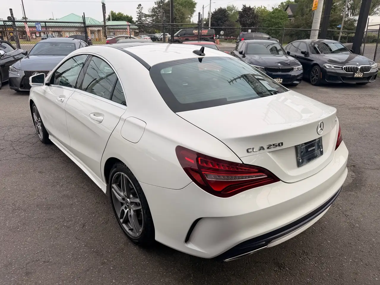 Mercedes-Benz CLA снимка Mercedes-Benz CLA