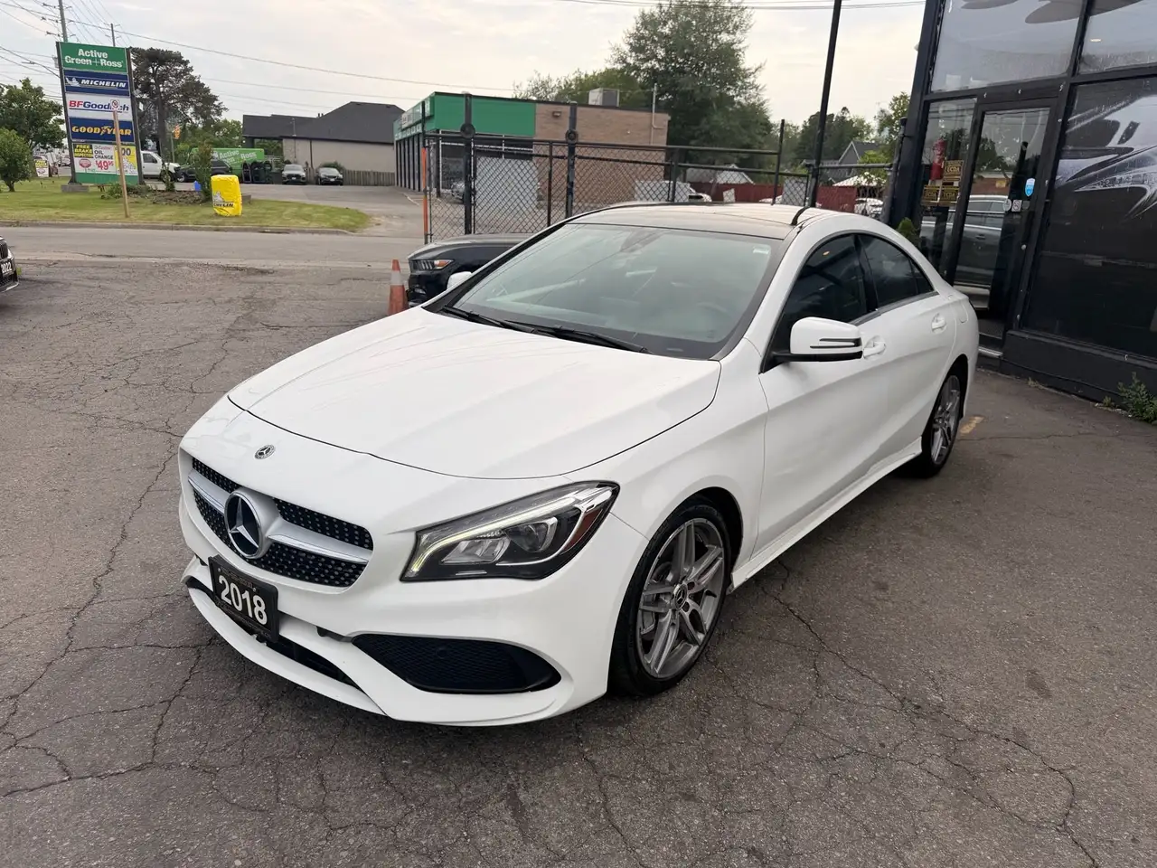 Mercedes-Benz CLA снимка Mercedes-Benz CLA