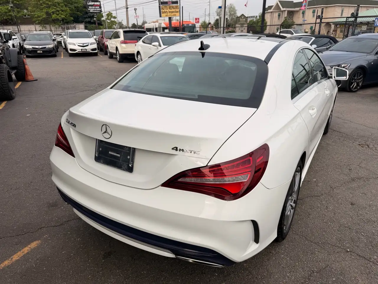 Mercedes-Benz CLA снимка Mercedes-Benz CLA
