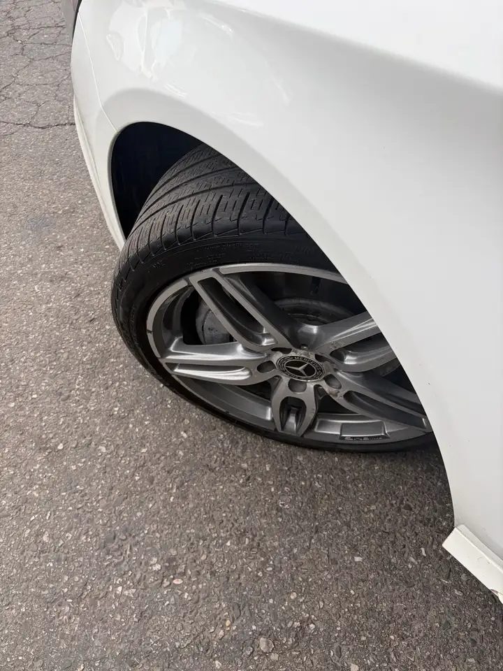 Mercedes-Benz CLA снимка Mercedes-Benz CLA