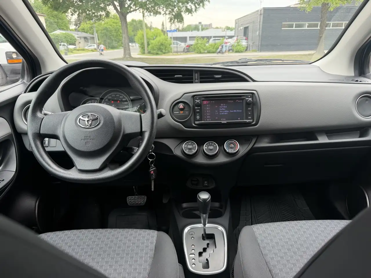 Toyota Yaris photo Toyota Yaris