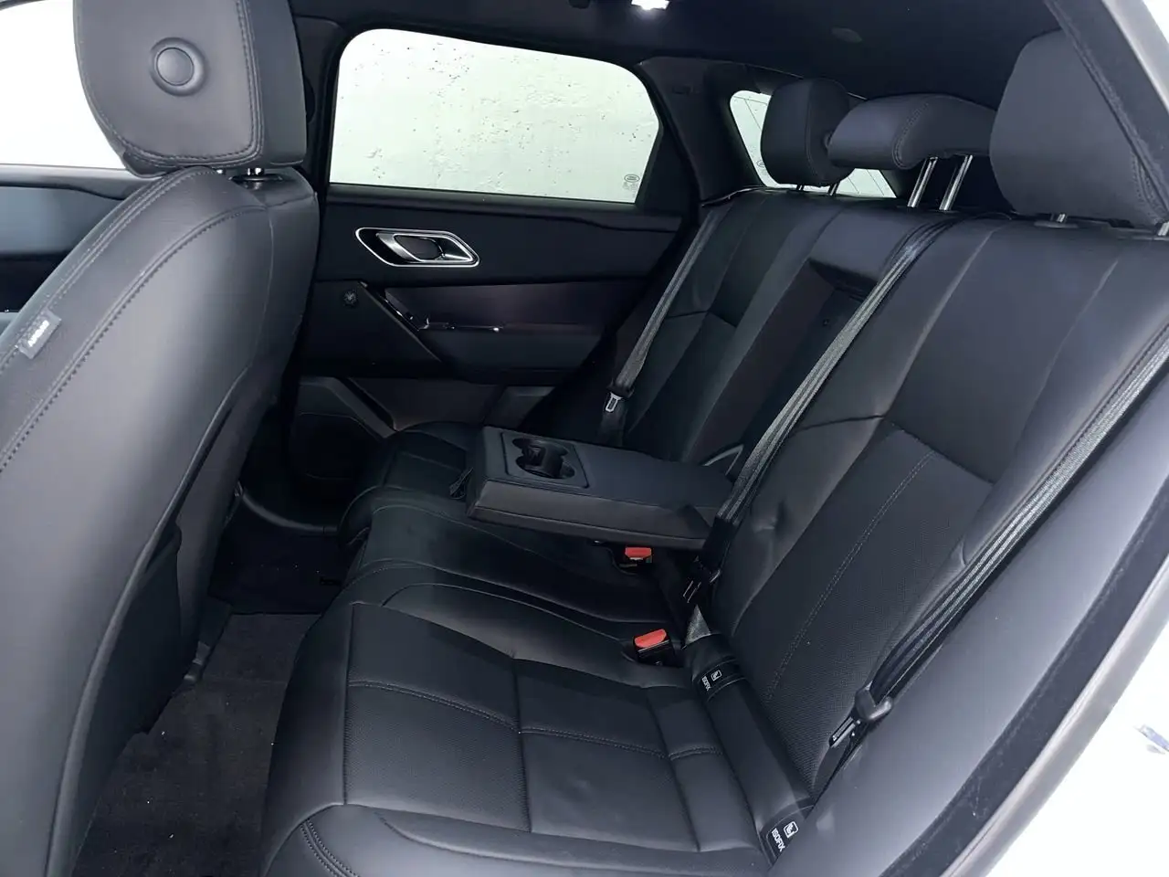 Land Rover Range Rover Velar снимка Land Rover Range Rover Velar