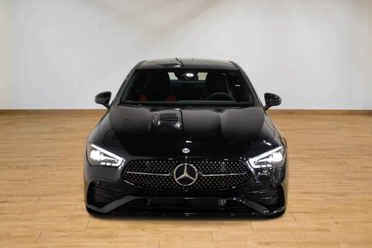 Mercedes-Benz CLA снимка Mercedes-Benz CLA