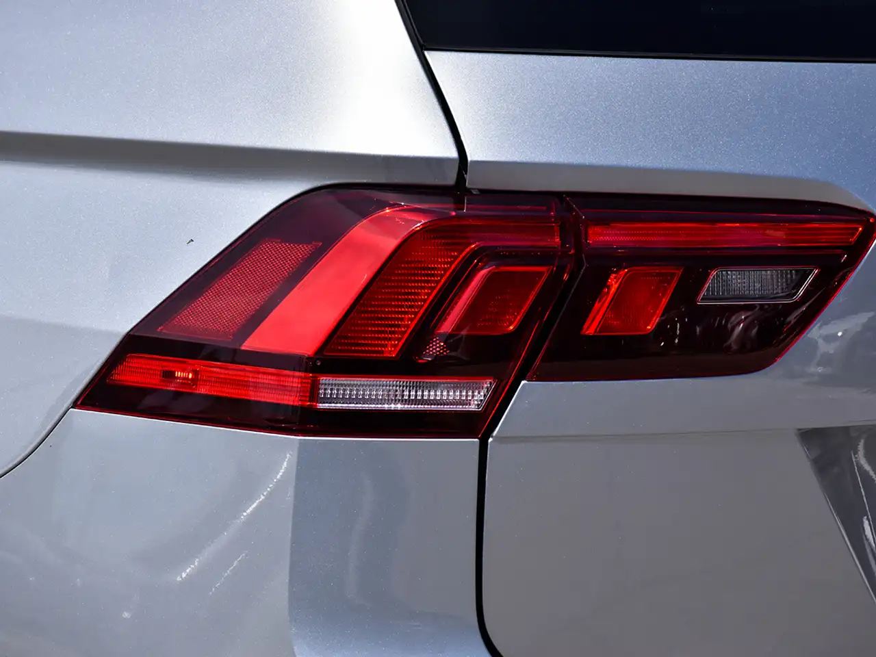 Volkswagen Tiguan снимка Volkswagen Tiguan