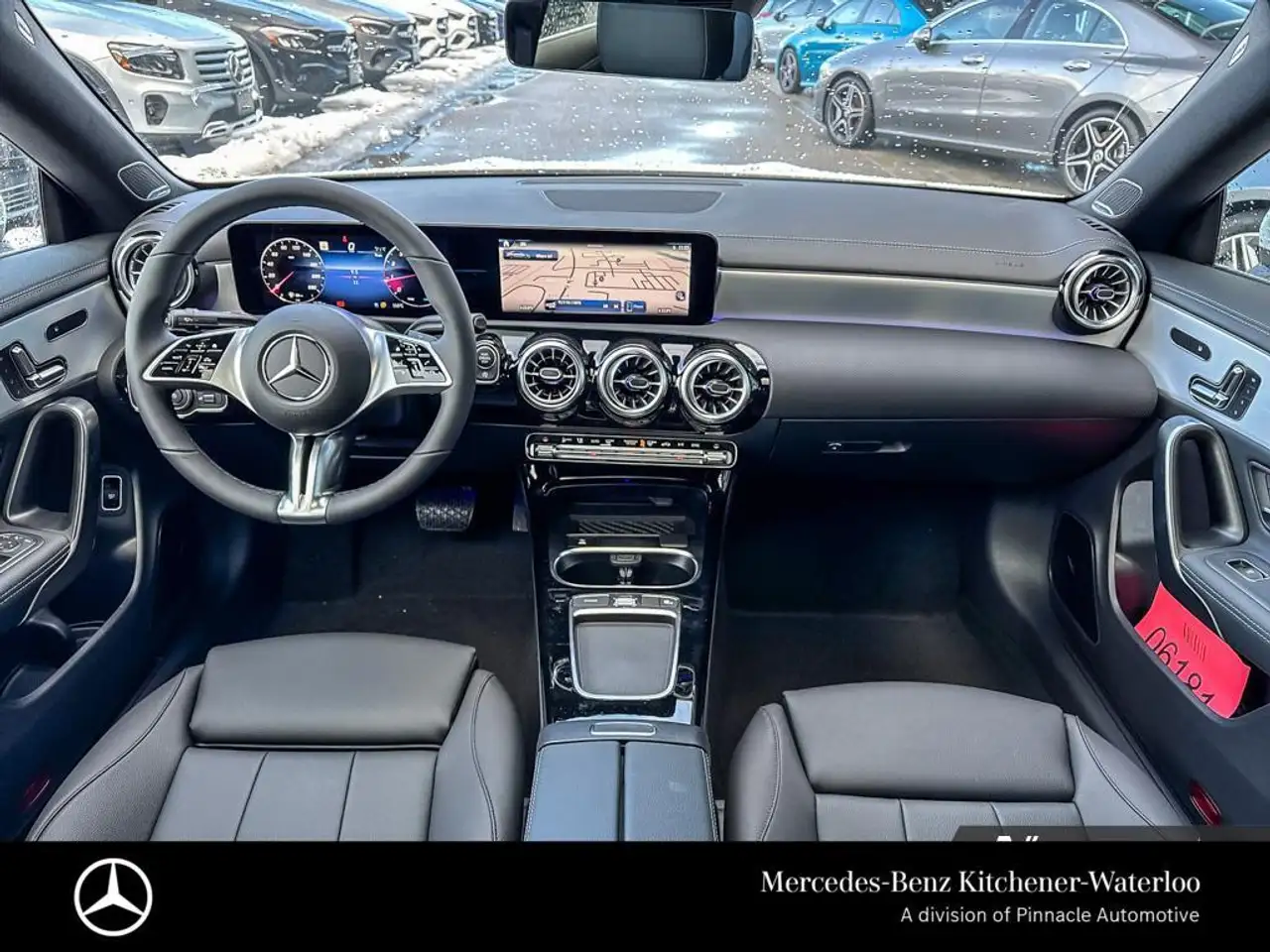 Mercedes-Benz CLA снимка Mercedes-Benz CLA