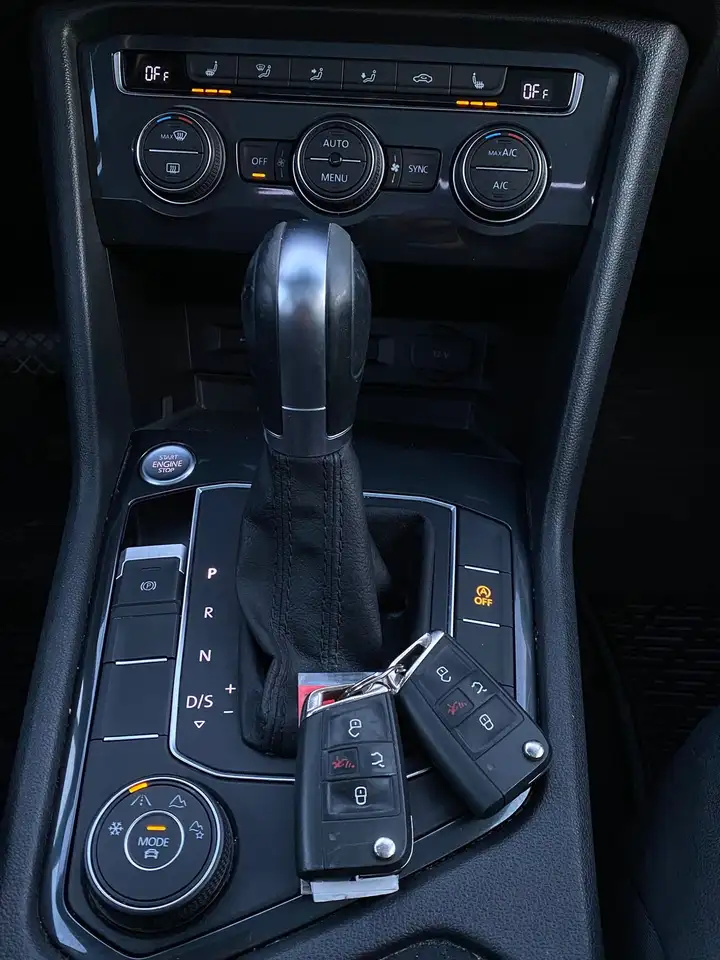 Volkswagen Tiguan снимка Volkswagen Tiguan