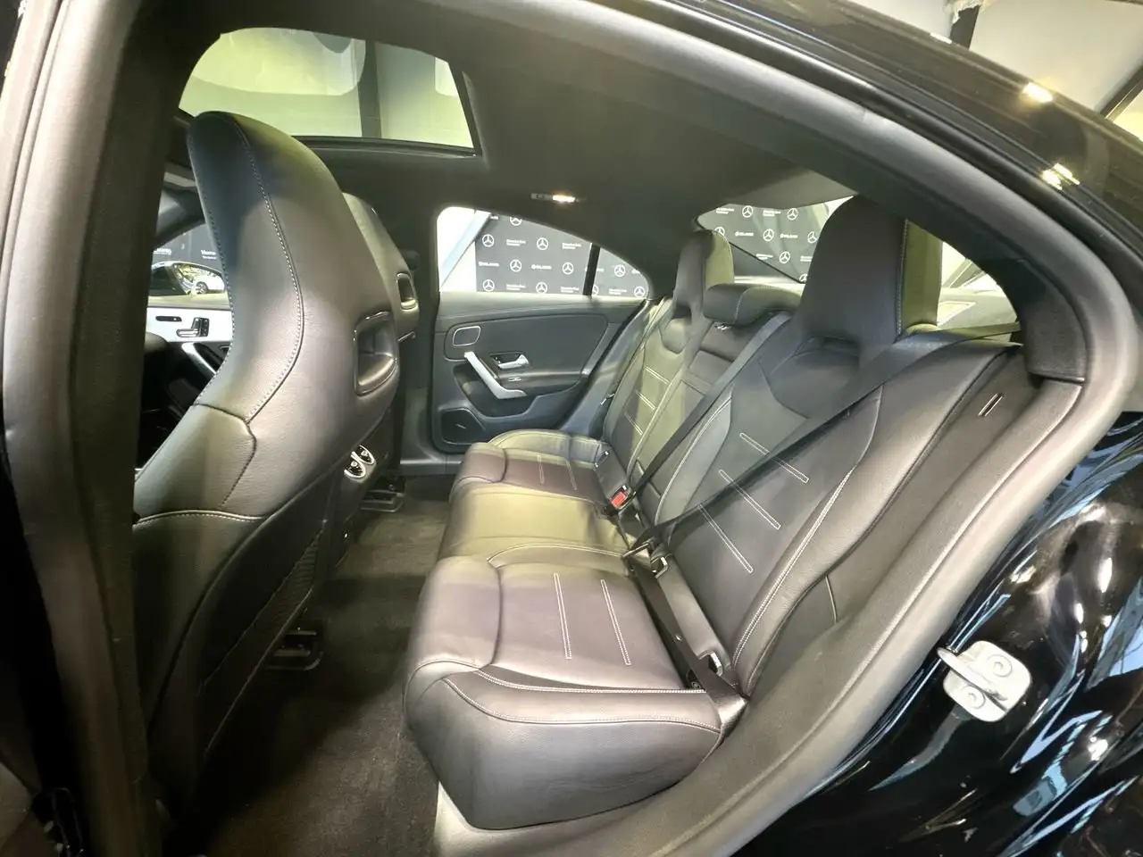 Mercedes-Benz CLA снимка Mercedes-Benz CLA