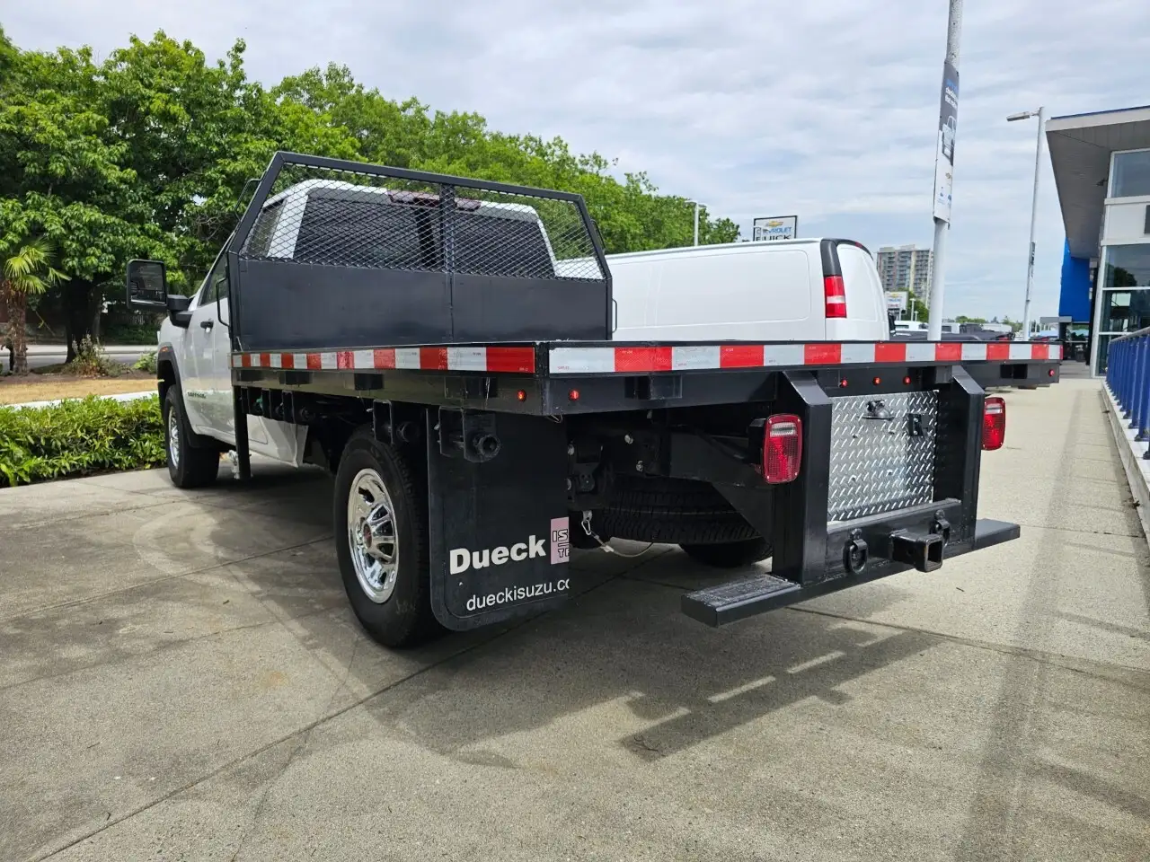 GMC Sierra 3500HD снимка GMC Sierra 3500HD