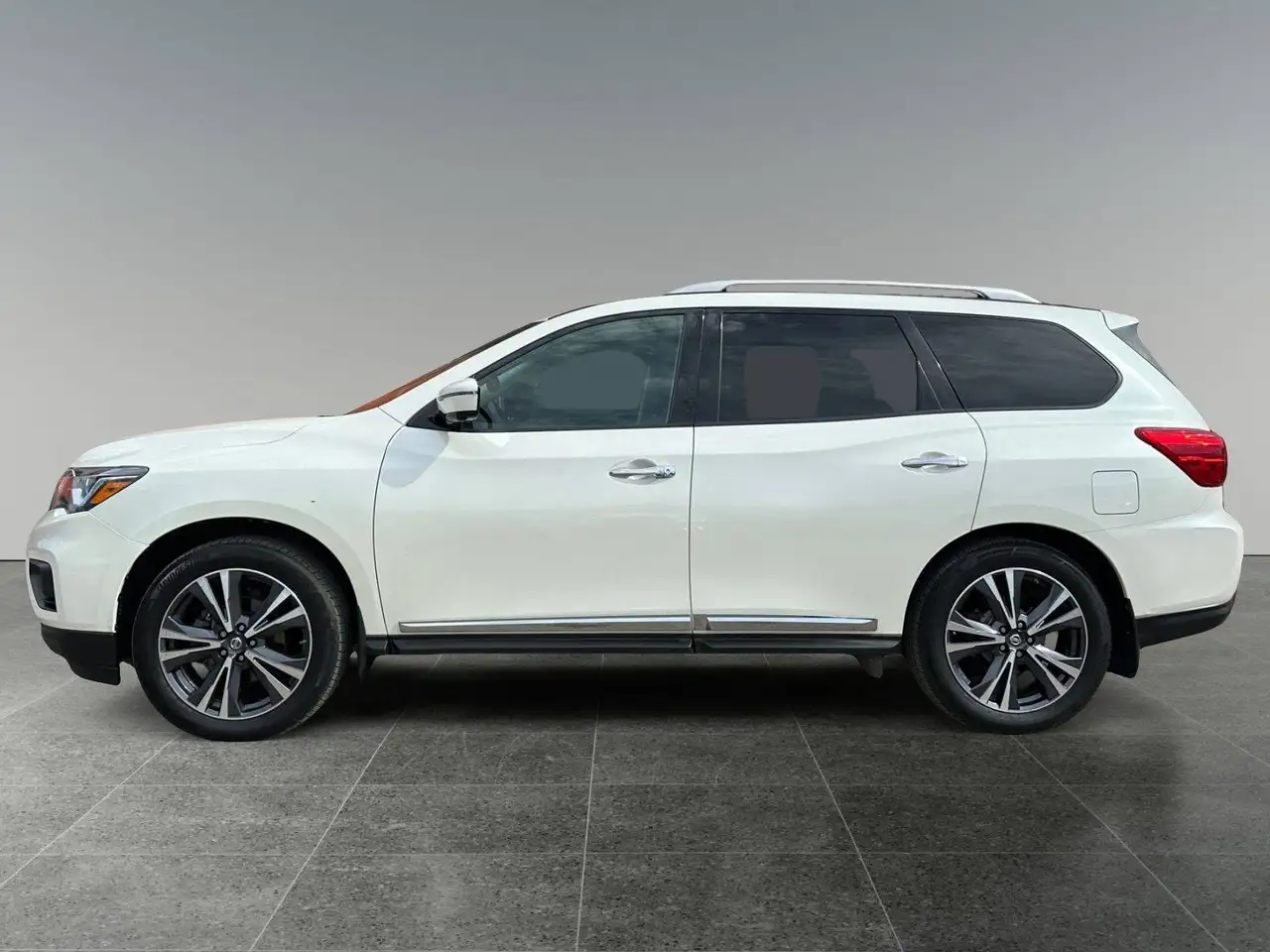 Nissan Pathfinder fotografie Nissan Pathfinder
