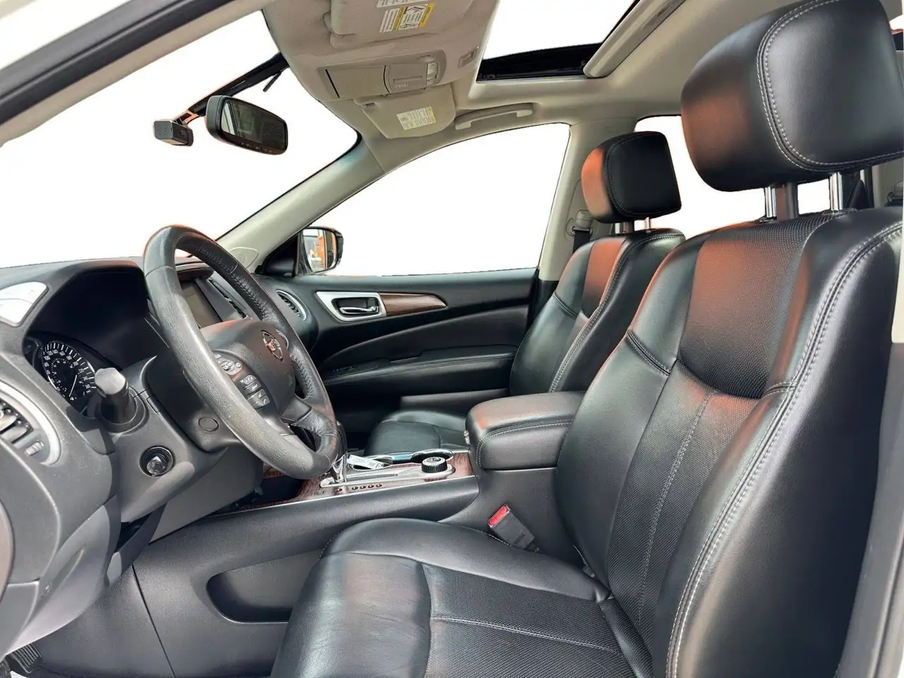 Nissan Pathfinder fotografie Nissan Pathfinder