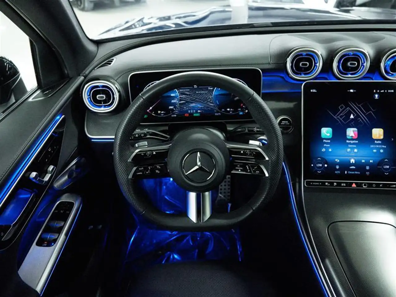 Mercedes-Benz GLC photo Mercedes-Benz GLC