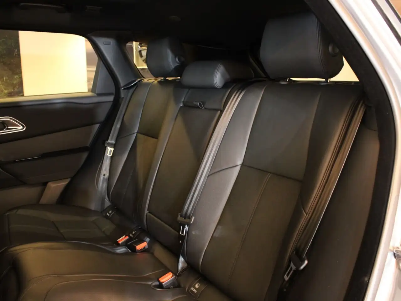 Land Rover Range Rover Velar снимка Land Rover Range Rover Velar
