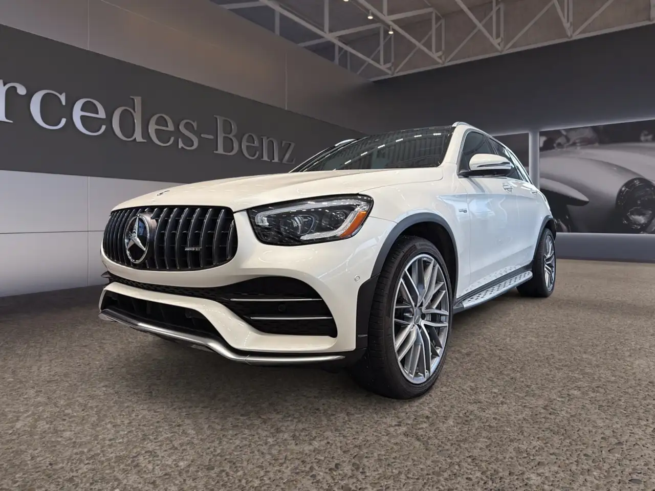 Mercedes-Benz GLC снимка Mercedes-Benz GLC