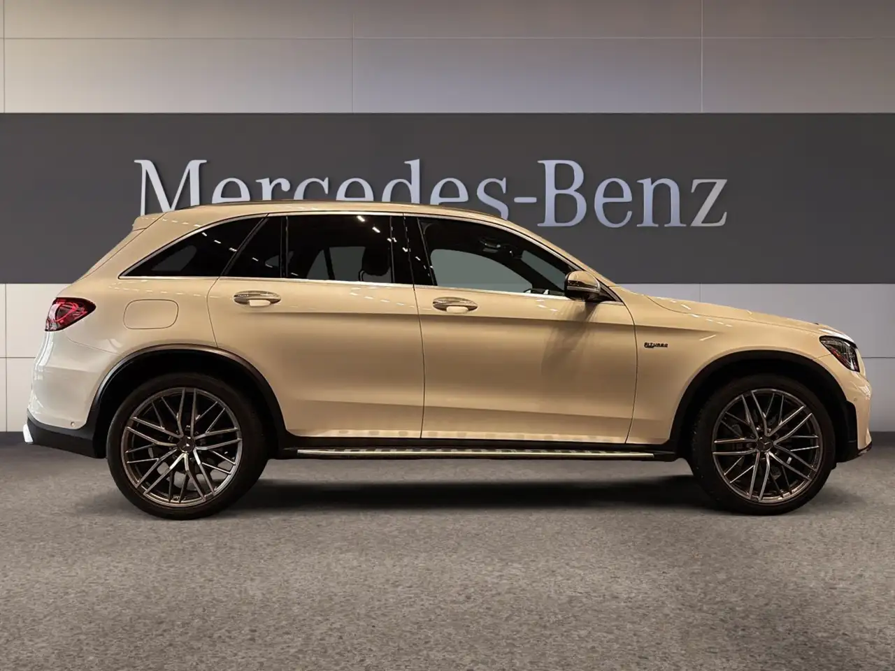 Mercedes-Benz GLC снимка Mercedes-Benz GLC