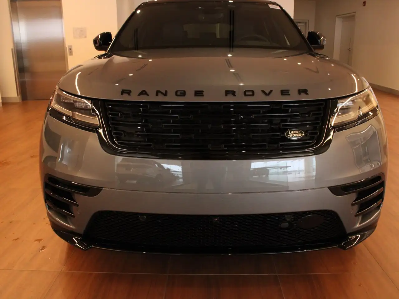 Land Rover Range Rover Velar снимка Land Rover Range Rover Velar