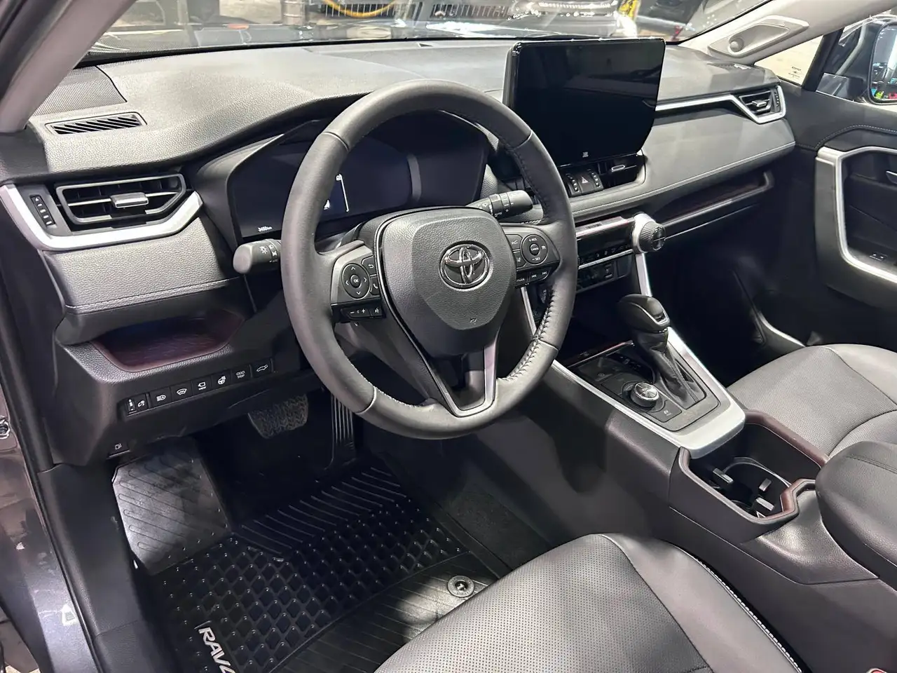 Toyota RAV 4 снимка Toyota RAV 4