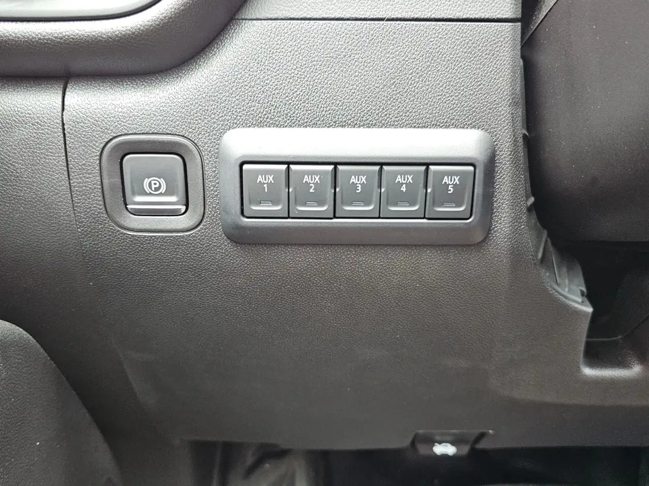 GMC Sierra 3500HD снимка GMC Sierra 3500HD