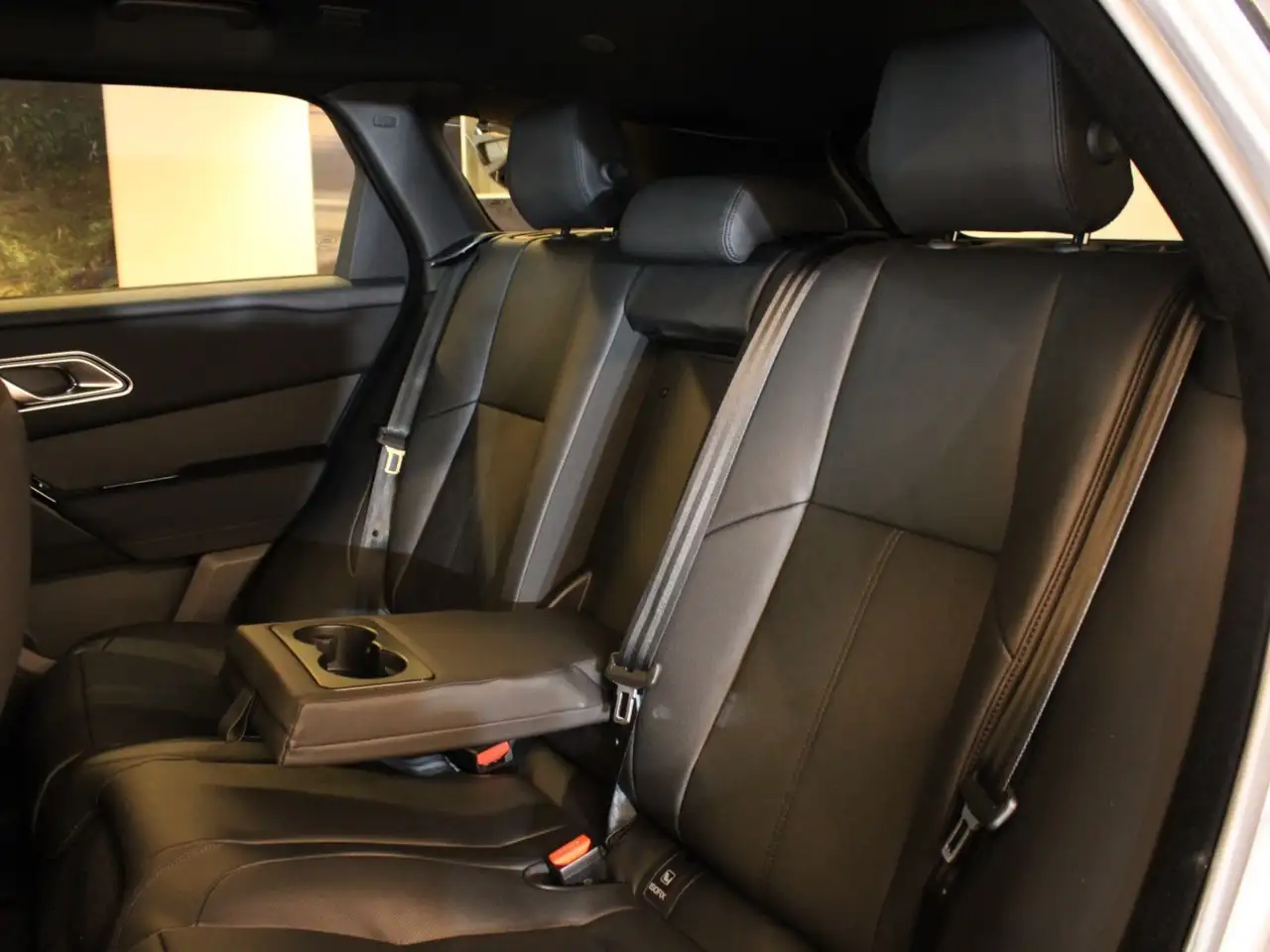 Land Rover Range Rover Velar снимка Land Rover Range Rover Velar