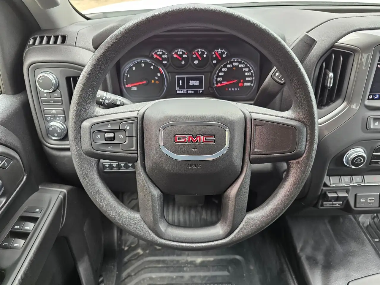 GMC Sierra 3500HD снимка GMC Sierra 3500HD