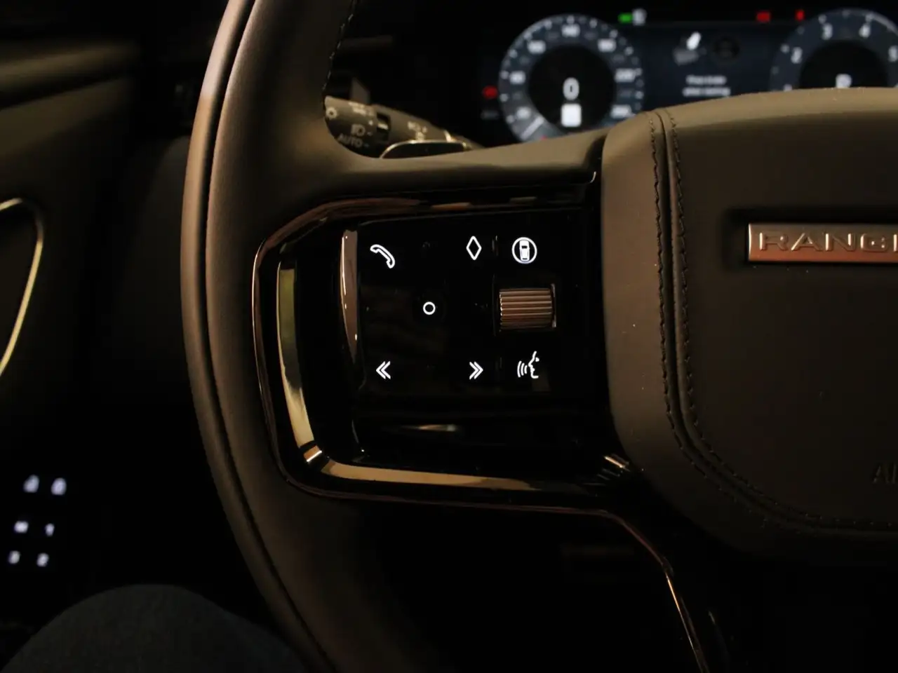 Land Rover Range Rover Velar снимка Land Rover Range Rover Velar