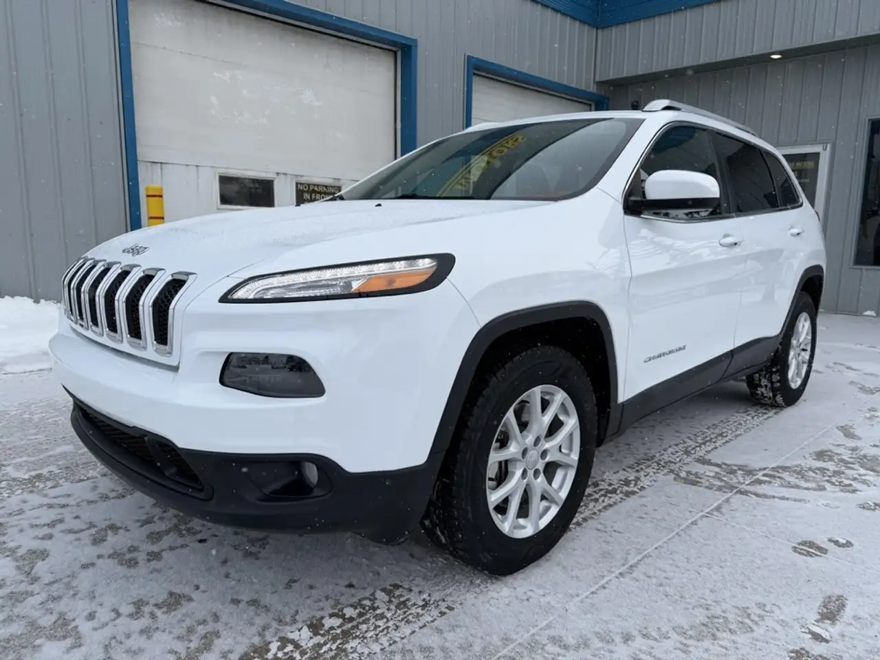 Jeep Cherokee photo Jeep Cherokee