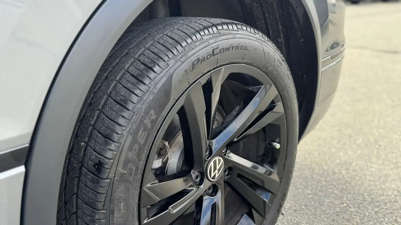 Volkswagen Tiguan снимка Volkswagen Tiguan