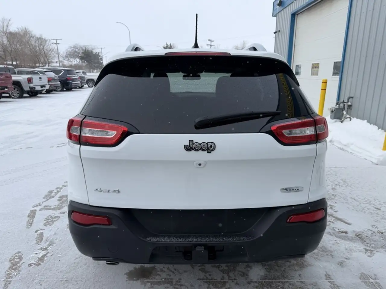 Jeep Cherokee photo Jeep Cherokee