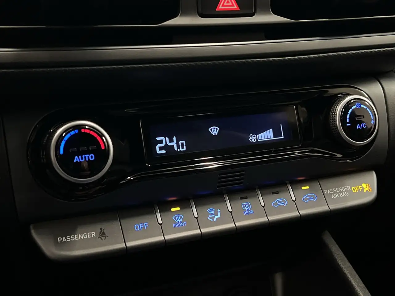 Hyundai KONA снимка Hyundai KONA