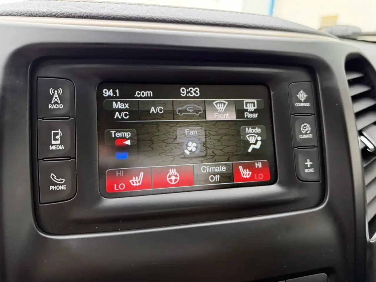 Jeep Cherokee photo Jeep Cherokee