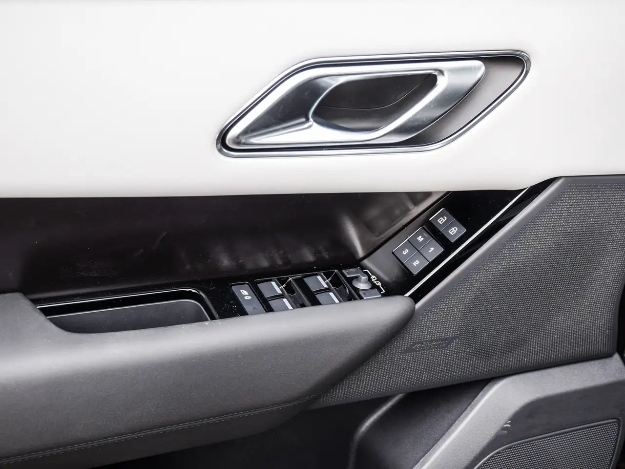 Land Rover Range Rover Velar снимка Land Rover Range Rover Velar