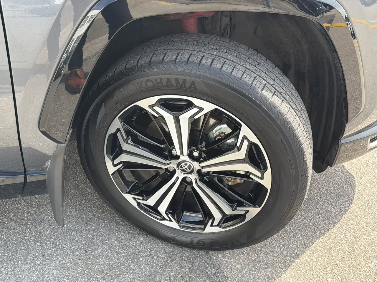 Toyota RAV 4 Prime снимка Toyota RAV 4 Prime