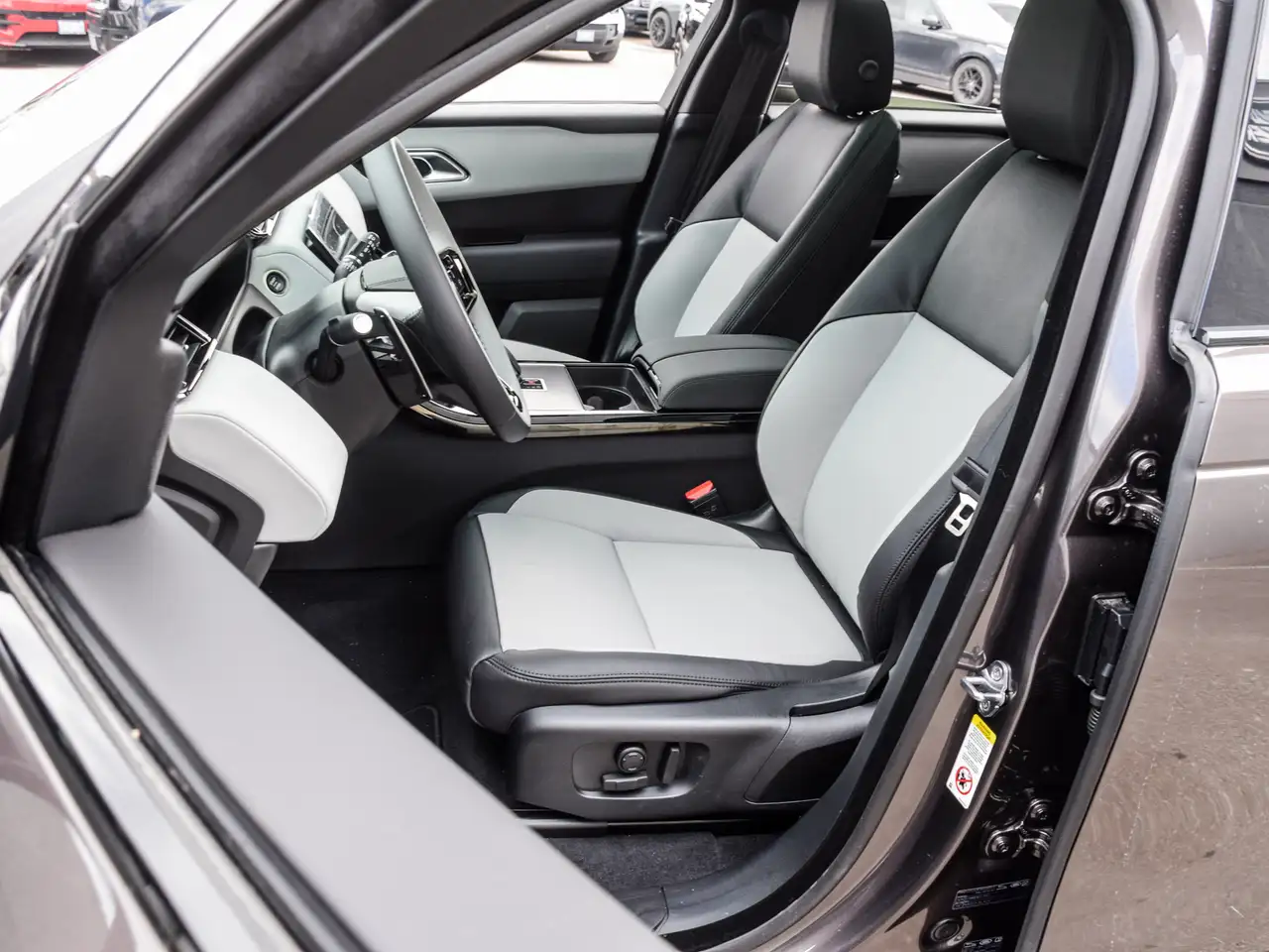 Land Rover Range Rover Velar снимка Land Rover Range Rover Velar