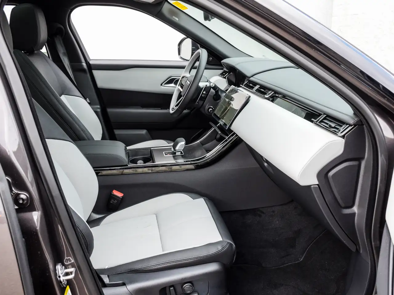 Land Rover Range Rover Velar снимка Land Rover Range Rover Velar