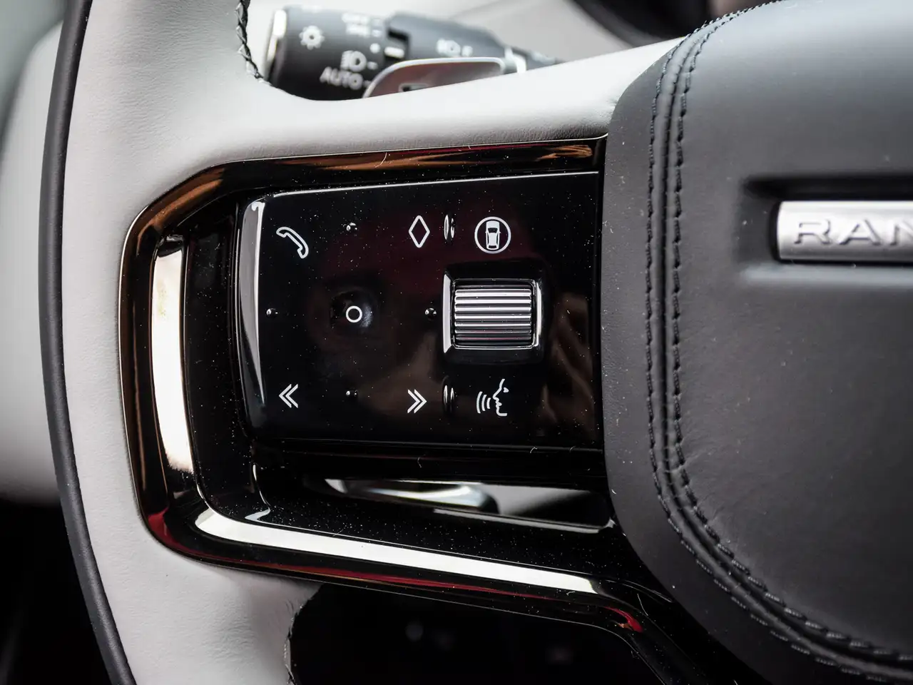 Land Rover Range Rover Velar снимка Land Rover Range Rover Velar