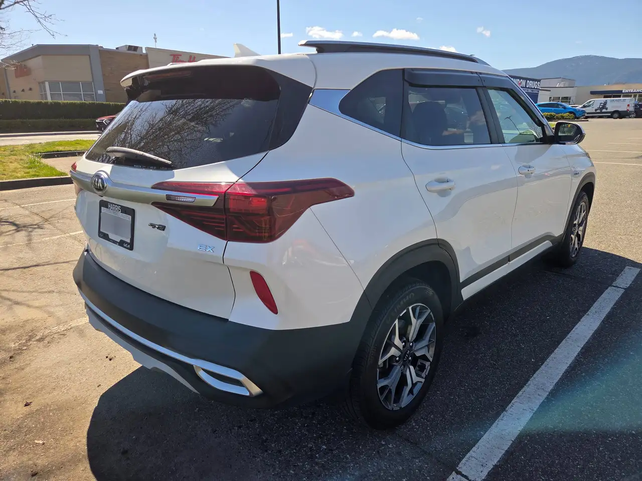 Kia Seltos photo Kia Seltos