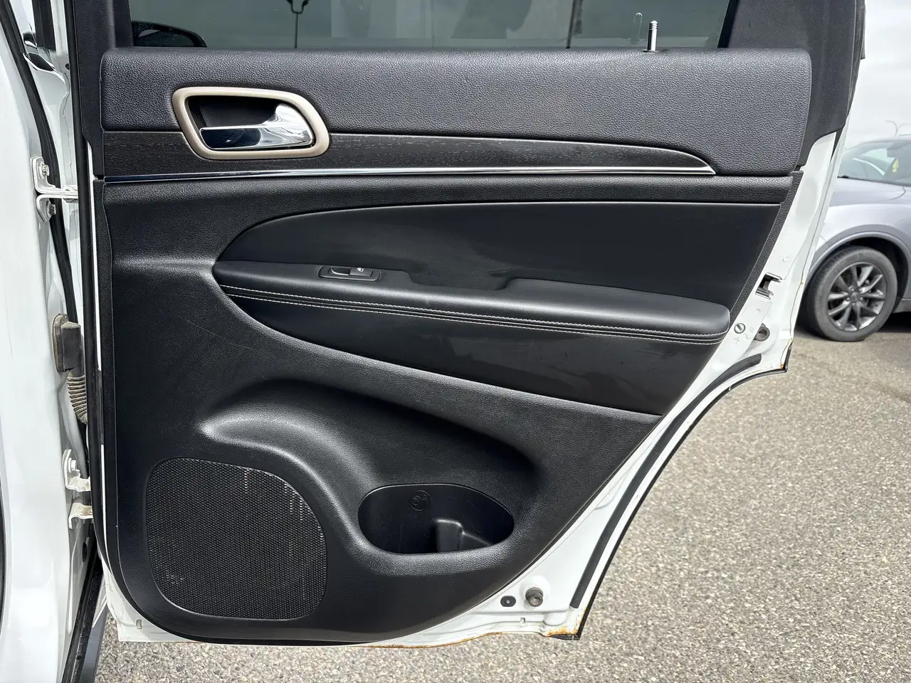Jeep Grand Cherokee снимка Jeep Grand Cherokee