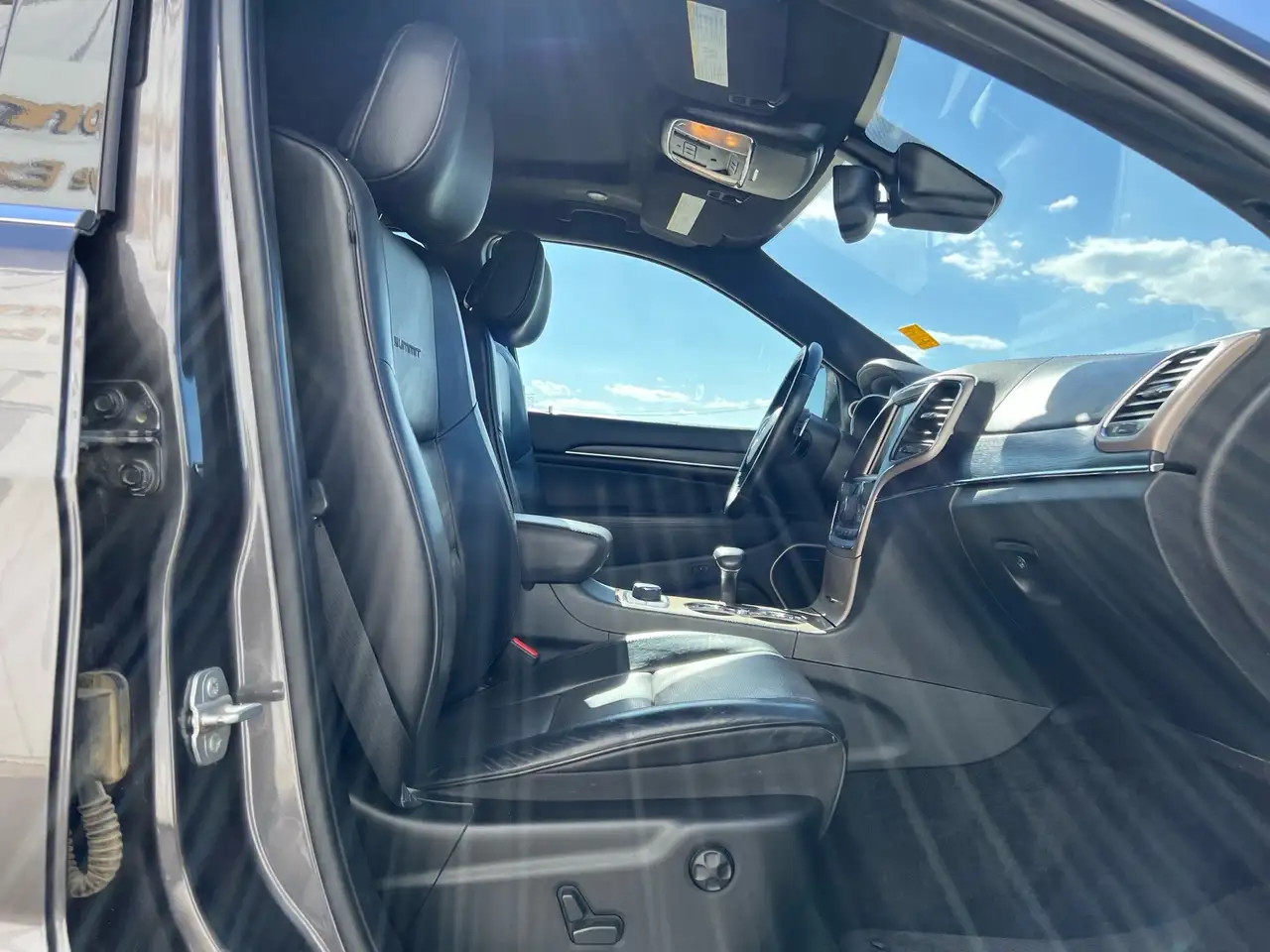 Jeep Grand Cherokee photo Jeep Grand Cherokee