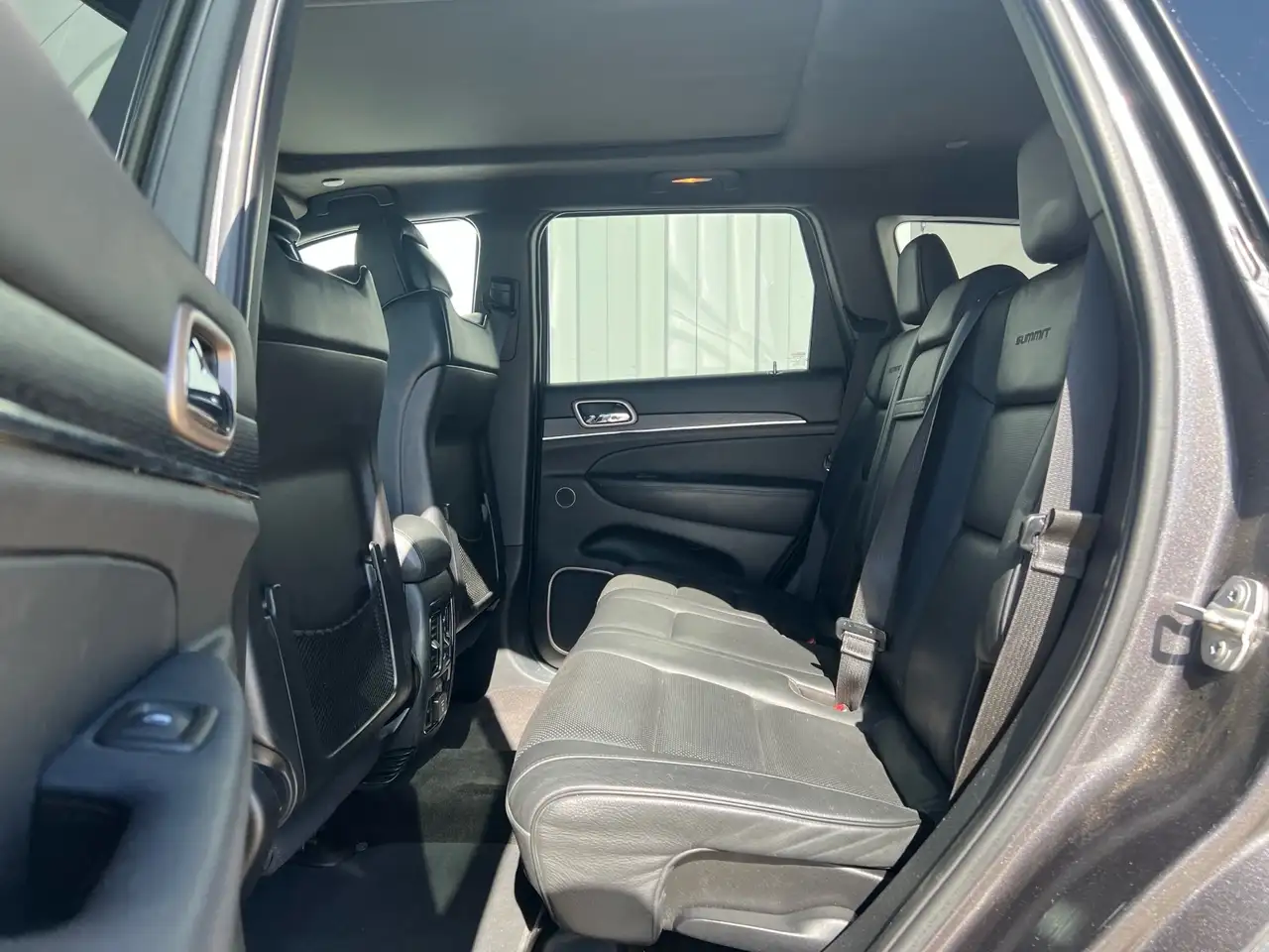 Jeep Grand Cherokee photo Jeep Grand Cherokee