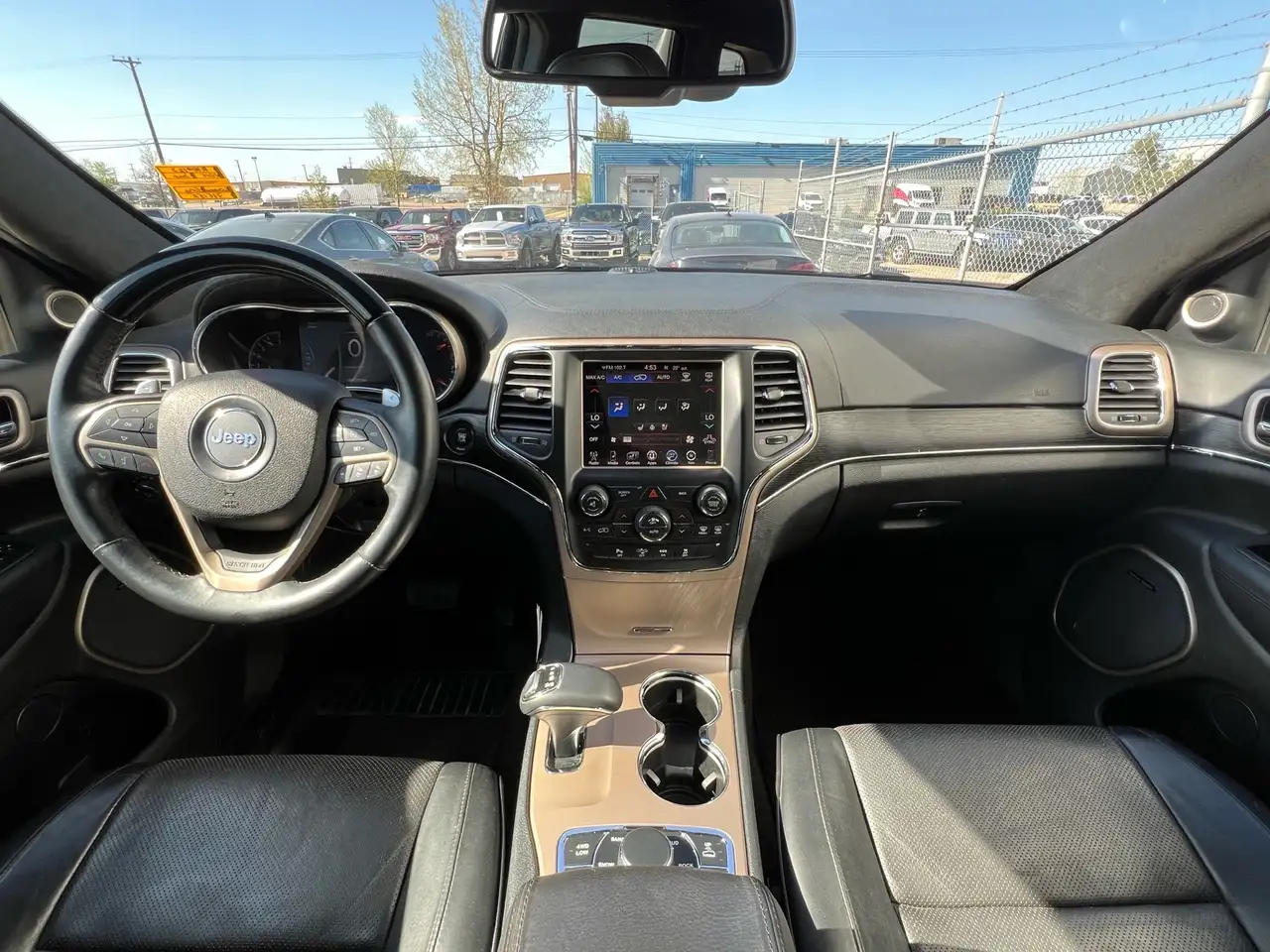 Jeep Grand Cherokee photo Jeep Grand Cherokee