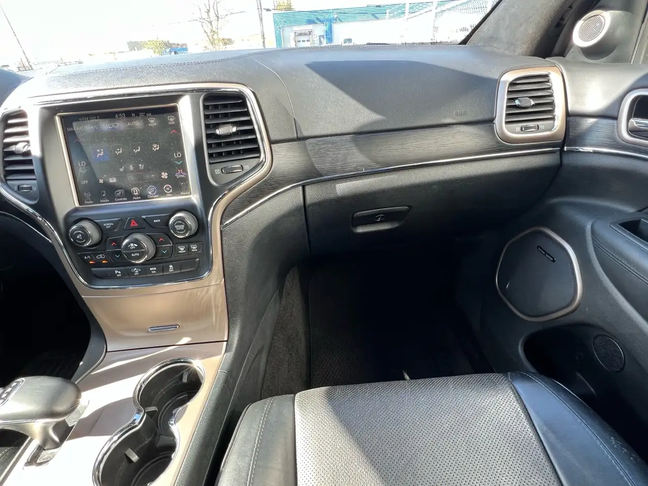 Jeep Grand Cherokee photo Jeep Grand Cherokee