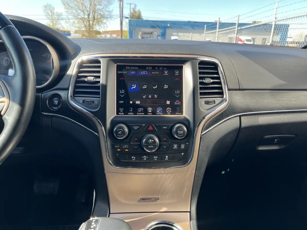 Jeep Grand Cherokee photo Jeep Grand Cherokee